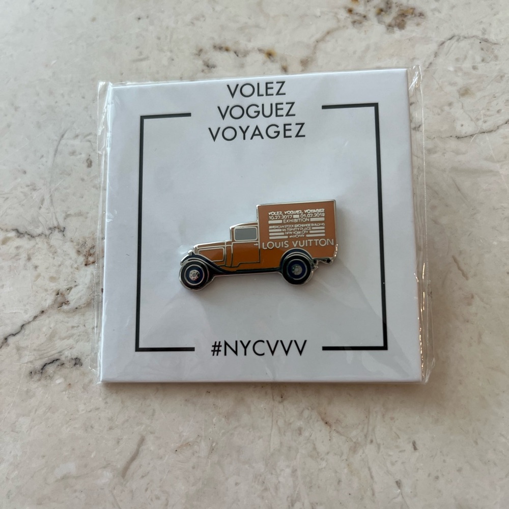 Louis Vuitton Pin